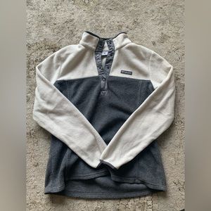 Columbia fleece coverup